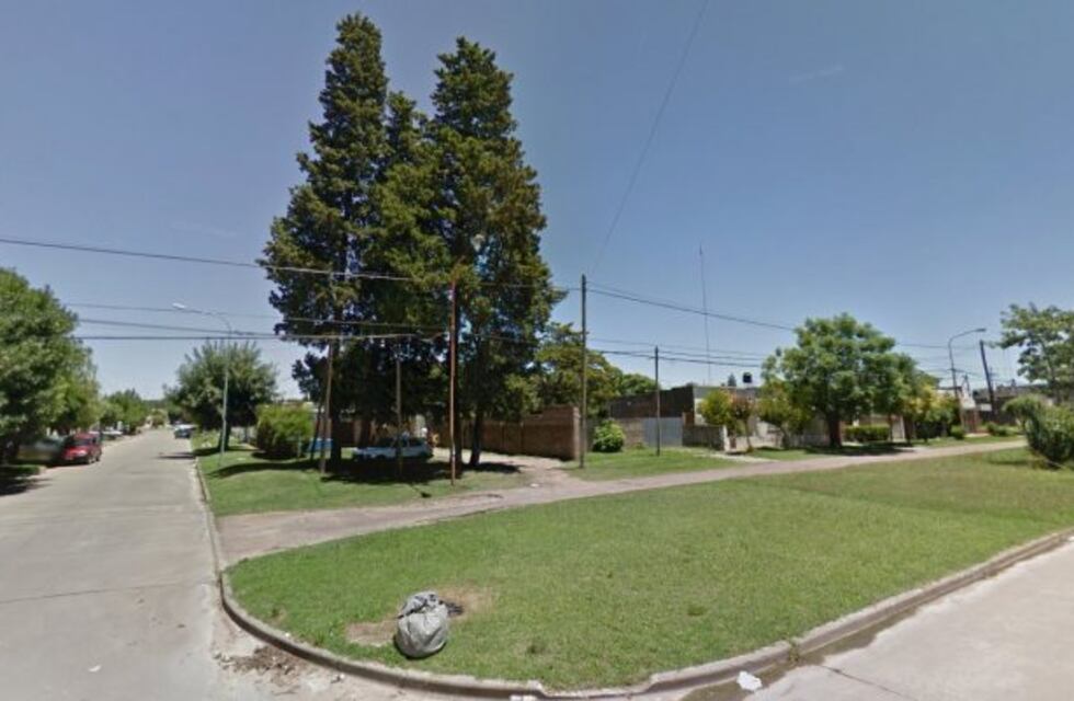 Vecinos indignados incendiaron la casa de un supuesto delincuente en Luján