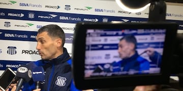 Juan Pablo Vojvoda arranca este domingo con la Superliga y con una agenda apretada hasta fines de agosto, con amistoso en Río Cuarto incluído\u002E