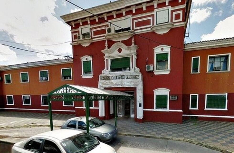 Al volver de Brasil, dio a luz y escapó a su casa con el bebé, pero la obligaron a hacer la cuarentena