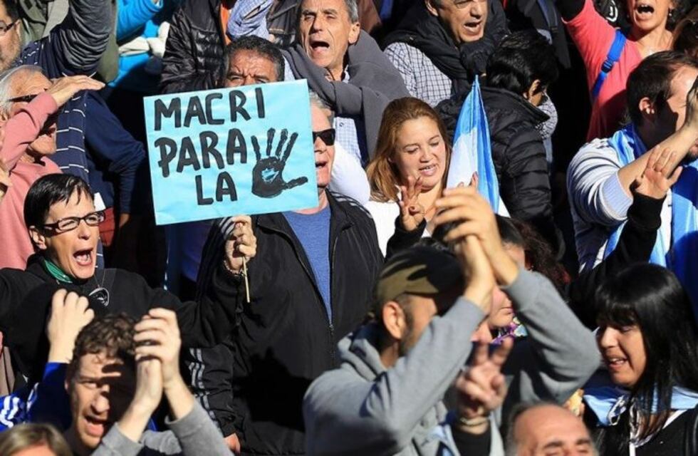 Referentes del socialismo local salieron a hacerle frente a la crisis con lenguaje inclusivo