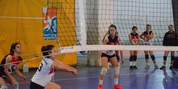 Mora Audenino voley Arroyito