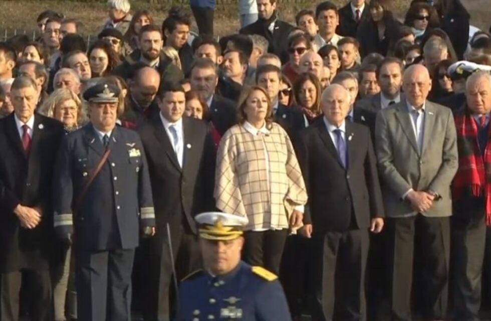 Lifschitz llamó a "resignificar" el acto del Día de la Bandera tras el faltazo de Macri