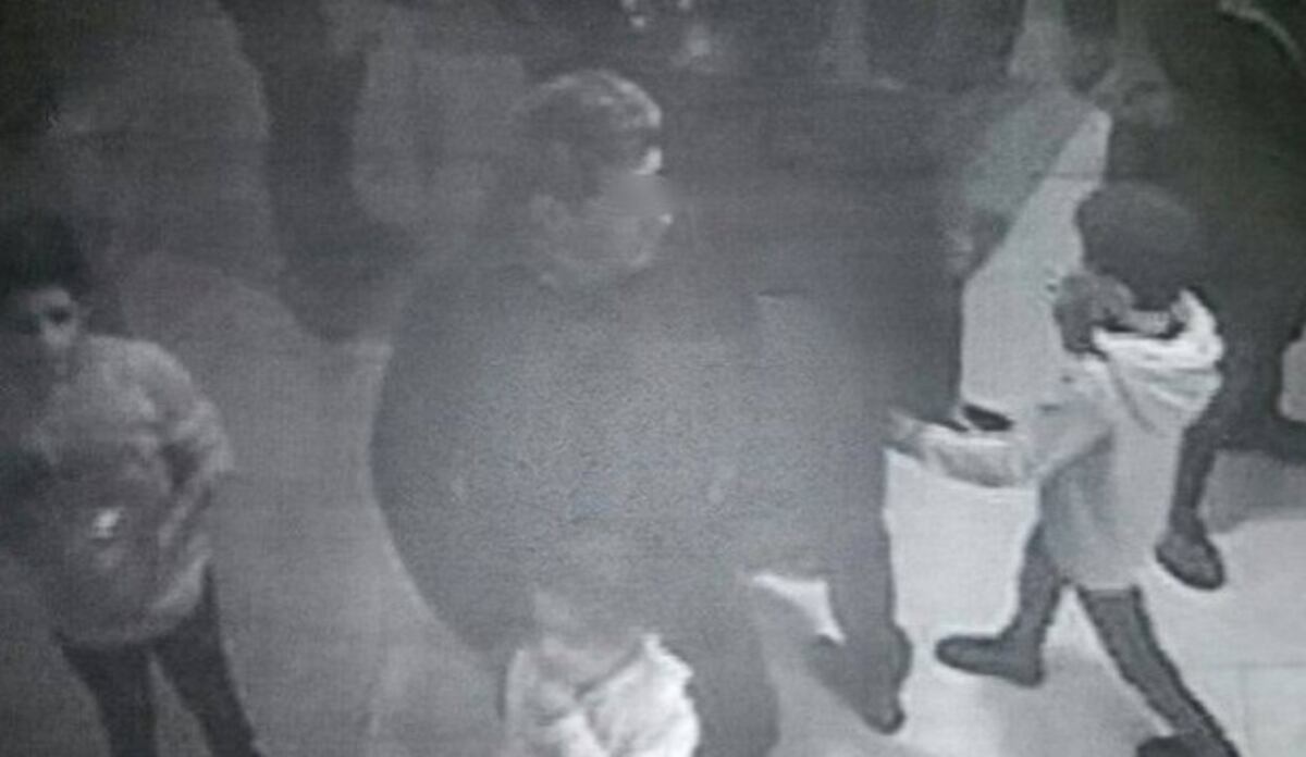 Imagen tomada desde una de las cu00e1maras del centro comercial donde sucediu00f3 el hecho.