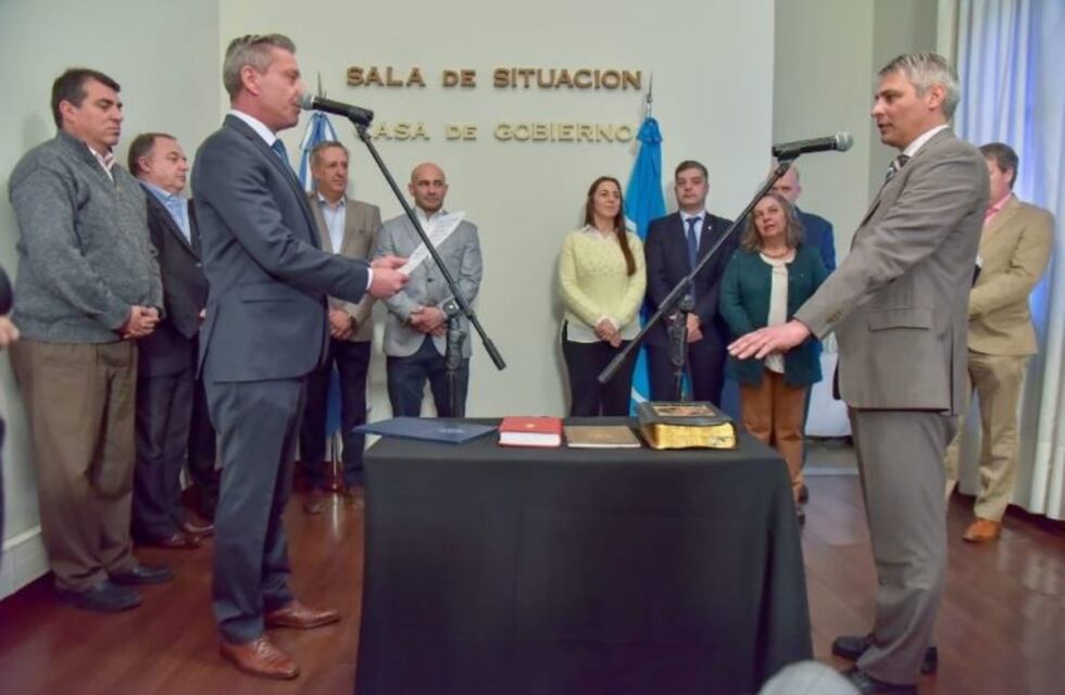 Paulo Cassutti asumió como nuevo ministro de Educación de la provincia