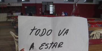 Lucía Aimo en el centro de aislamiento del Club 9 de Julio