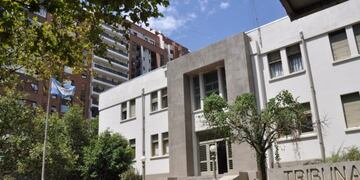 Tribunales III\u002E