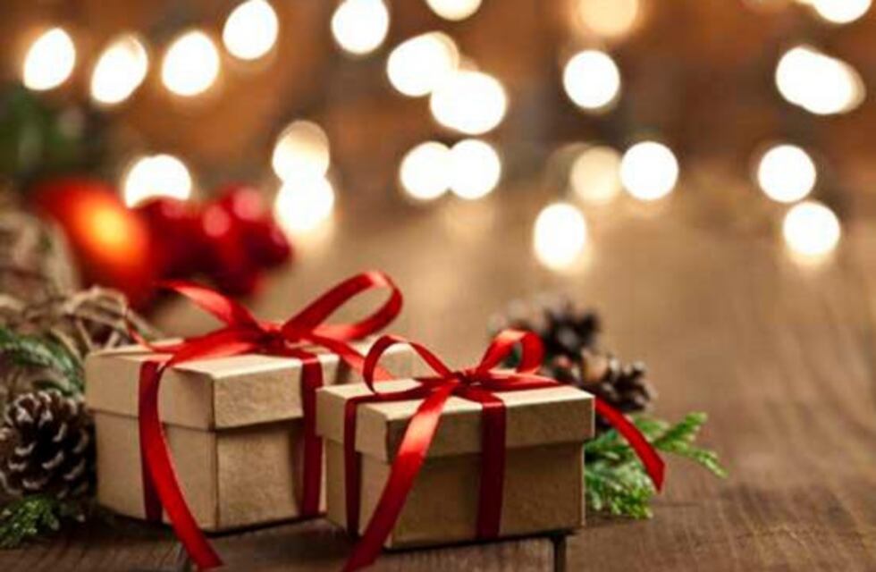 Un hombre encontró un viejo regalo navideño en el ático que ahora vale una fortuna