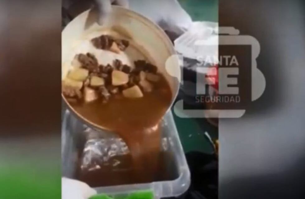 ¡Alto guiso! Así encontraron un celular dentro de un tupper con comida para presos