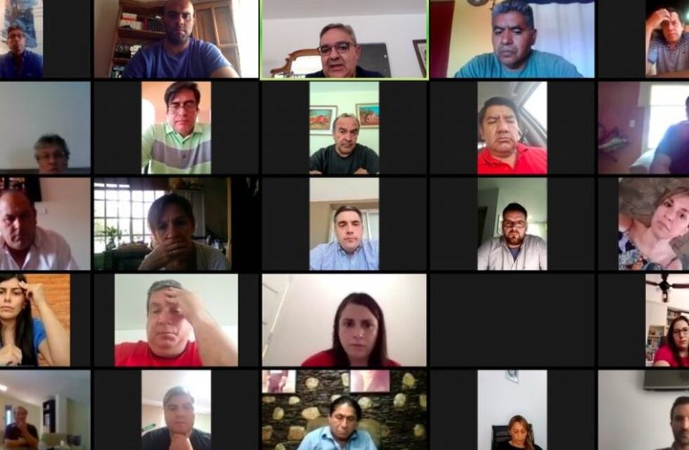 El gobernador Jalil junto a su equipo e intendentes analizaron la nueva etapa de la pandemia