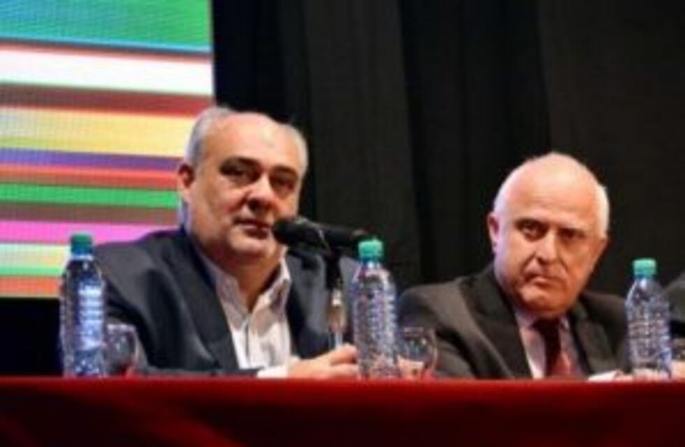 Piden investigar al gobernador de Corrientes por encubrir narcos y secuestrar al comisario santafesino