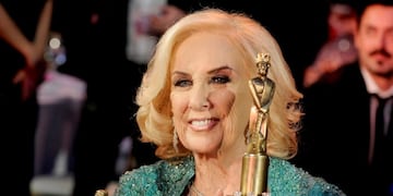 DYN645, BUENOS AIRES 18/06/17, ENTREGA DE LOS PREMIOS MARTIN FIERRO 2017\u002E\r\nFOTO:DYN/PABLO AHARONIAN\u002E buenos aires Mirtha Legrand entrega anual de los premios martin fierro 2017 entrega premio a la television invitados y galardonados premiados