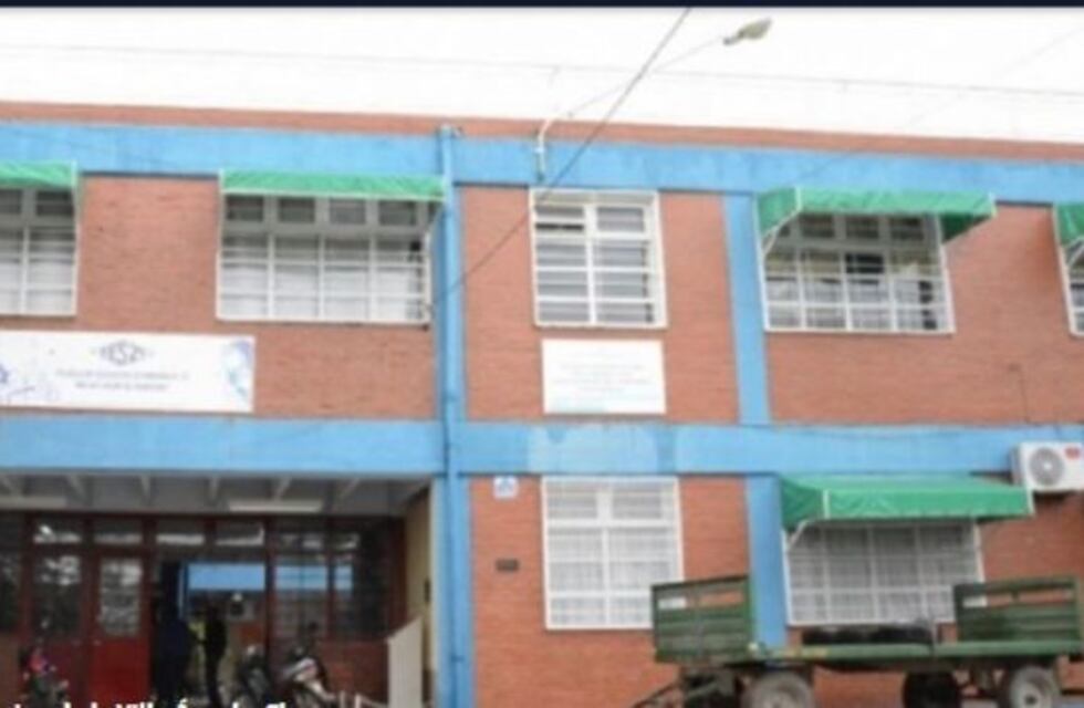 Insólito: pusieron candados en las puertas de un colegio para que no les tomen una prueba