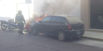 Vehículo incendiado, Alta Gracia\u002E