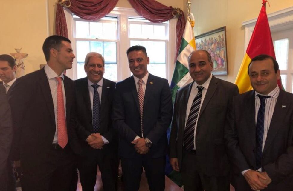 Gobernador Manzur: Un análisis de la económica argentina en EEUU