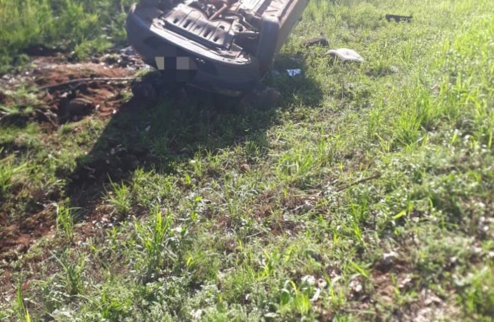 Panambí: un joven de 16 años volcó y terminó hospitalizado junto a su amigo