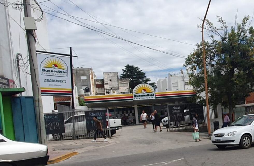 Denuncian que un supermercado de Carlos Paz no se adhiere al horario corrido y expone a sus empleados