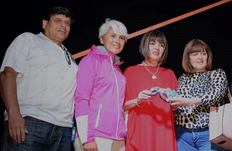 Doña Rosa Acosta homenajeada en los Carnavales Caletenses 2019