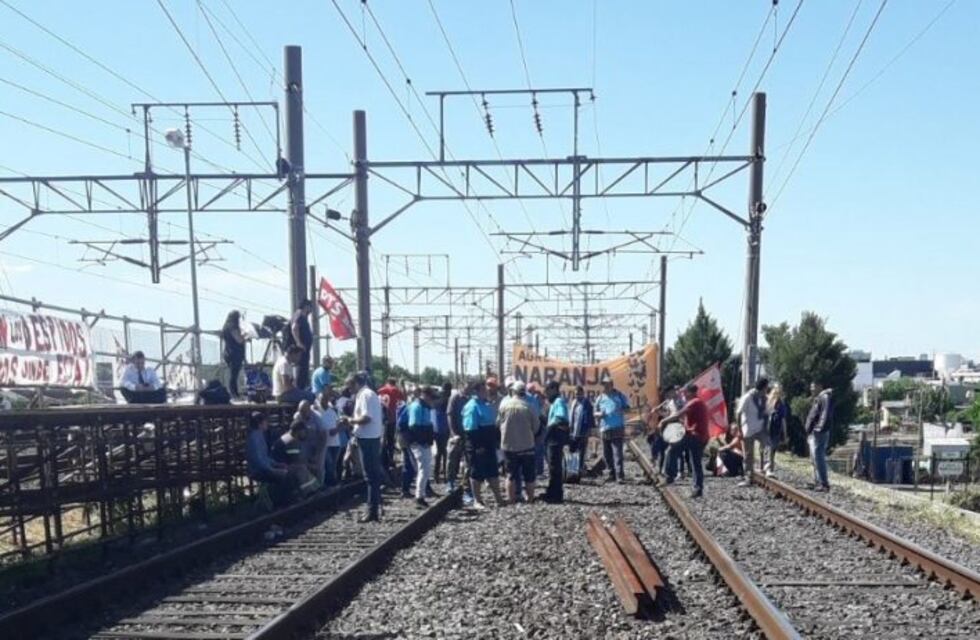 Luego de más de tres horas de conflicto, levantaron el paro en el Tren Roca