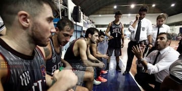 Fernando Aguilar es el nuevo DT de Barrio Parque\u002E