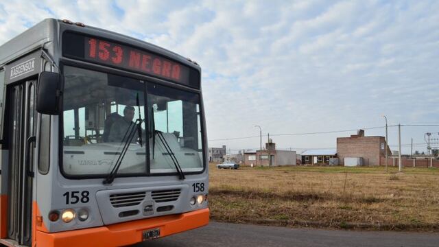Amplu00edan recorrido de la lu00ednea 153.