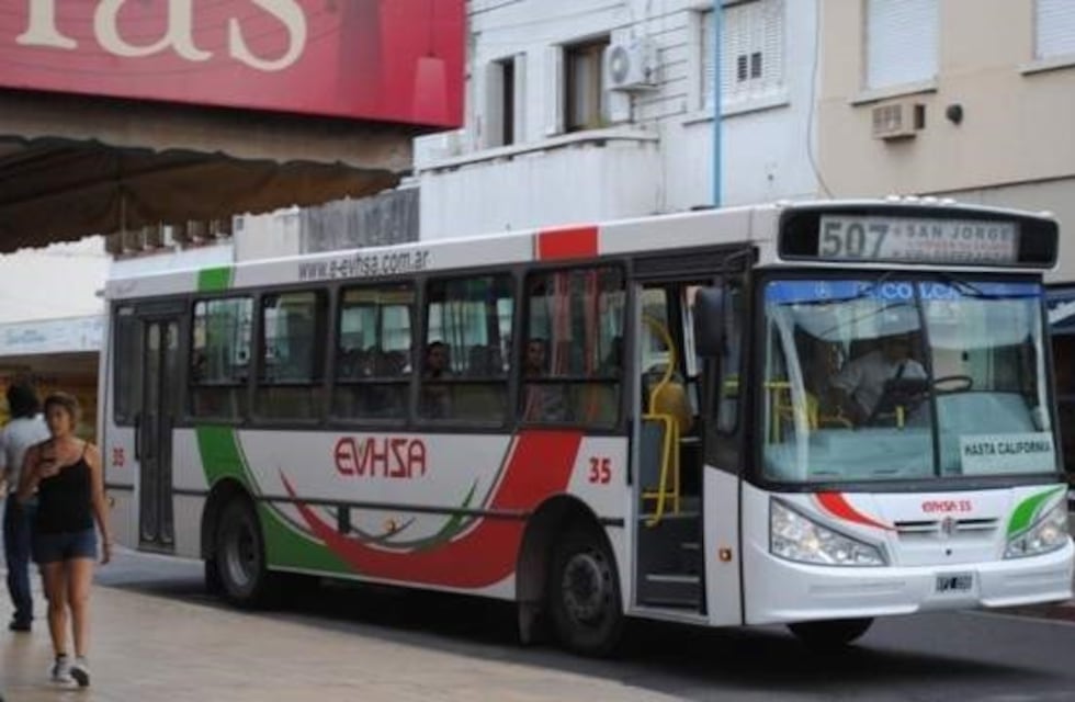 Continúan las medidas de fuerza de la UTA local y este jueves podría no haber transporte