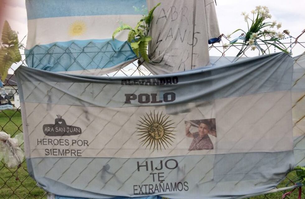 Hermana de tripulante jujeño del ARA San Juan habló de presuntos "golpes de casco" en el mar