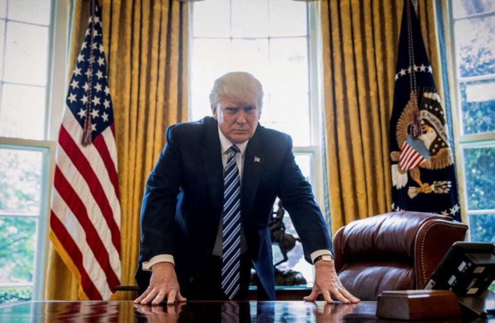 Cae la popularidad de Trump, a punto de cumplir sus primeros 100 días en la Casa Blanca