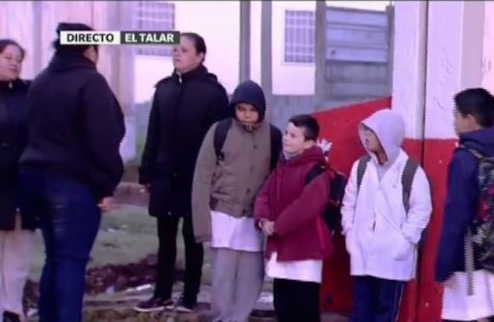 Tigre: docentes realizaron un acto en apoyo a la maestra agredida por una madre