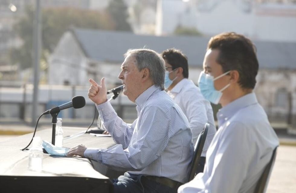 Schiaretti: "Hay muchos cordobeses cansados de vivir de esta manera, pero el virus no siente cansancio"