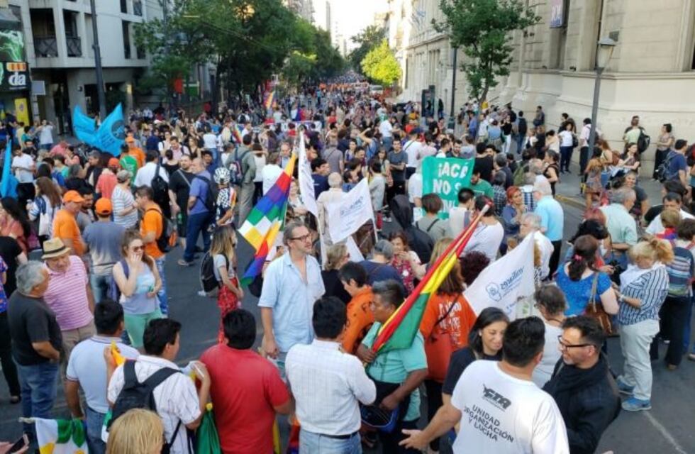 En fotos: así marcharon en Córdoba a favor de Evo Morales