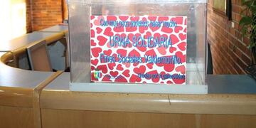 Un docente de San Luis debe someterse a una operación y realiza colectas