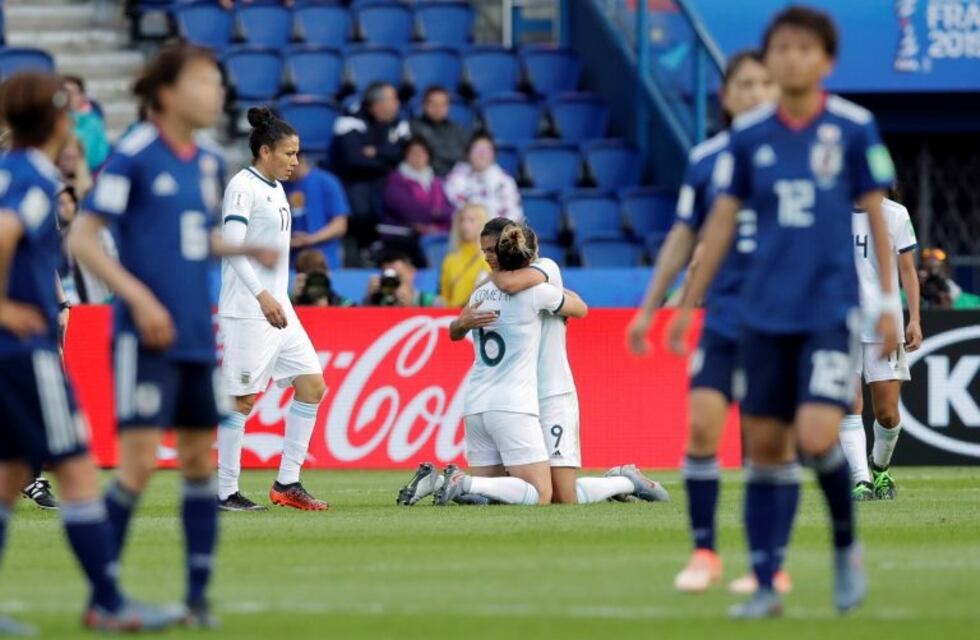 El emotivo mensaje de Diego Maradona para la Selección femenina: "No se guarden nada"