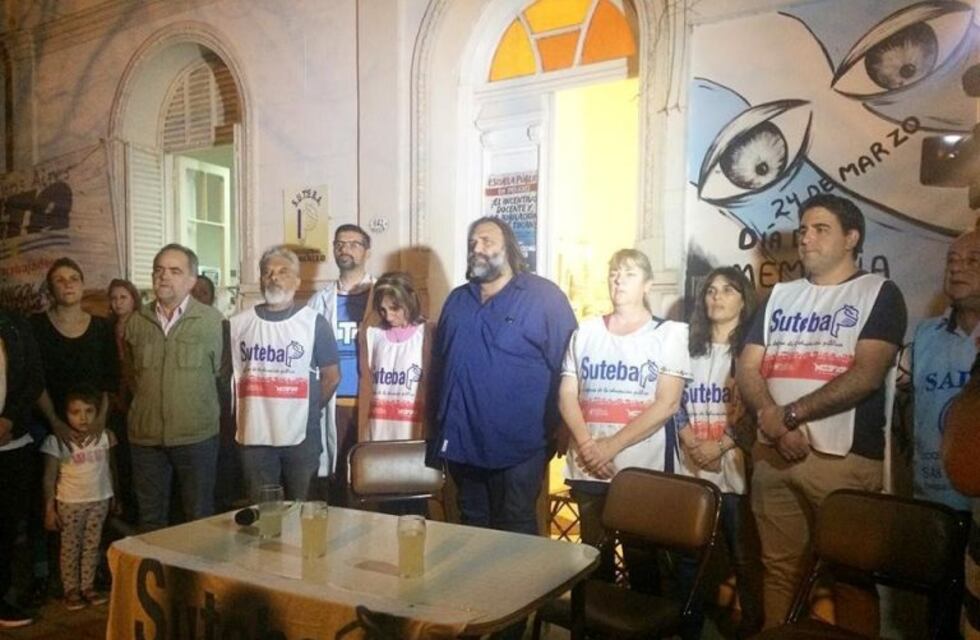 Baradel: "No puede ser que en democracia estemos amenazados por levantar la voz"