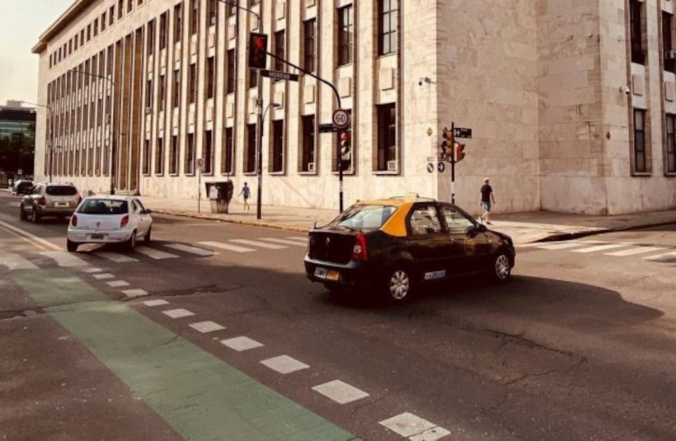 El Concejo recibió un pedido para aumentar 30% la tarifa de taxis en Rosario