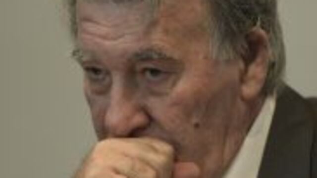 Argentina's Football Association (AFA) acting president, Armando Perez talks with the international media during a meeting at the AFA headquarters in Buenos Aires on September 12, 2016. / AFP PHOTO / JUAN MABROMATA buenos aires Armando Perez presidente de la afa titular de la asociacion del futbol argentino conferencia de prensa