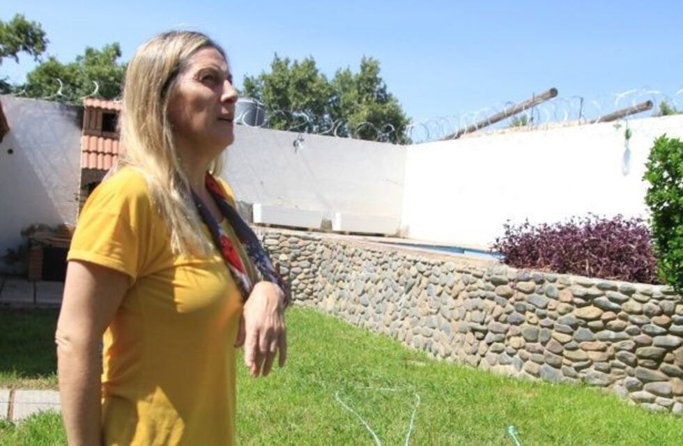 La golpearon brutalmente para robarle y culpa a su vecino