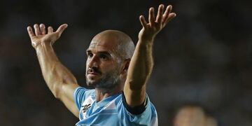 Lisandro López se entrenó diferenciado en Racing y está en duda para el clásico ante Independiente\u002E (AFP)