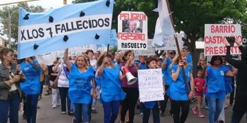 Marcharon en Río Tercero a 23 años de la voladura de la fábrica\u002E