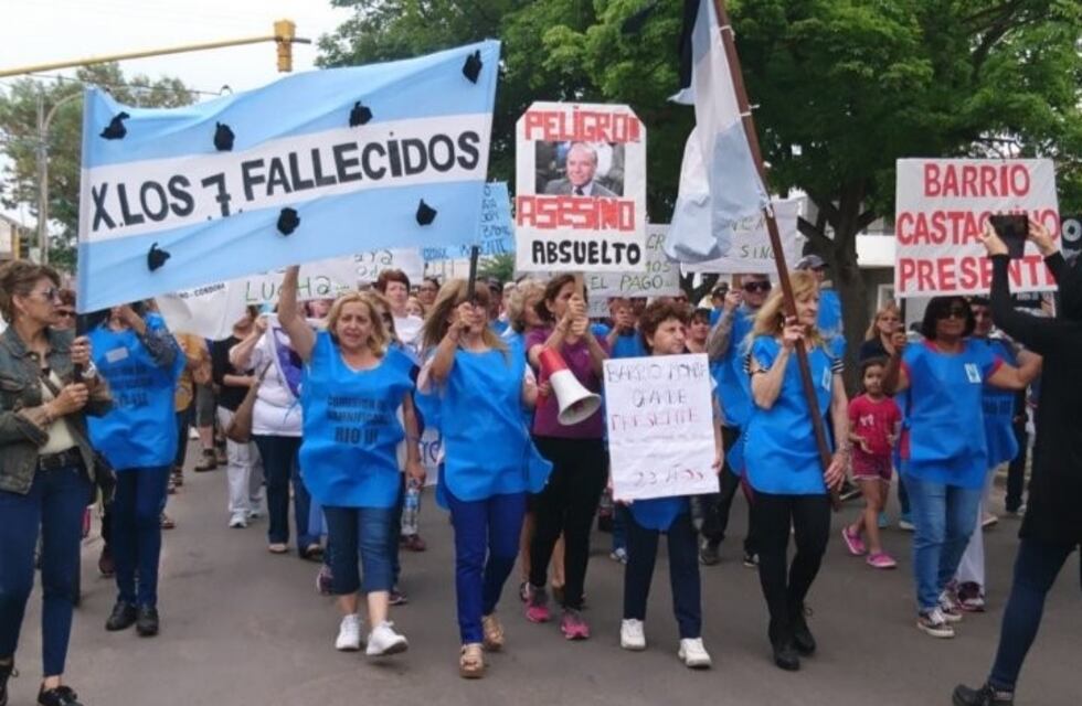 Marcharon en Río Tercero a 23 años de la explosión y juez envió a juicio al ex presidente Menem