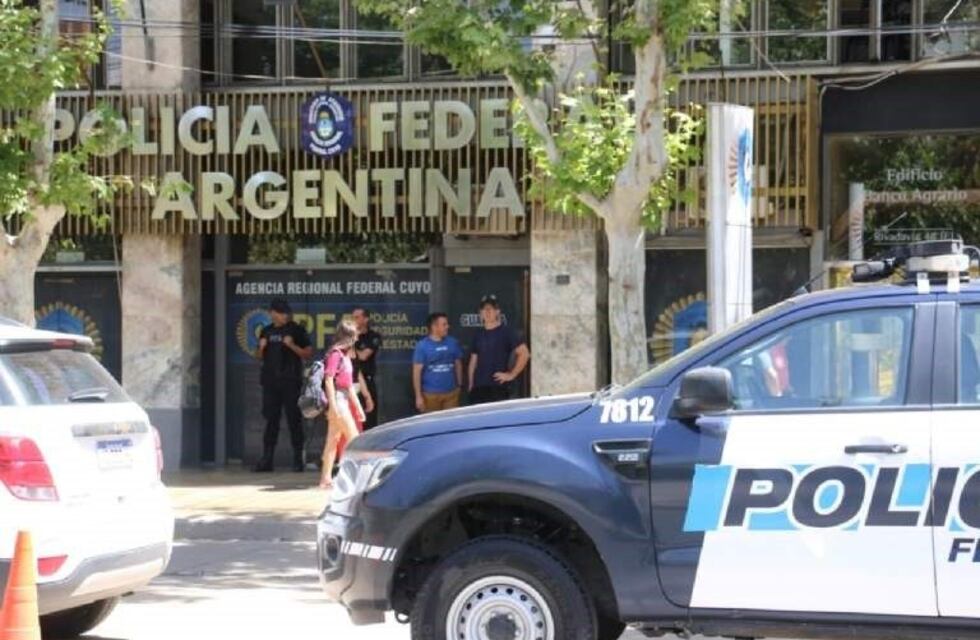 Escándalo: detienen a policía federal por presunta distribución de pornografía infantil