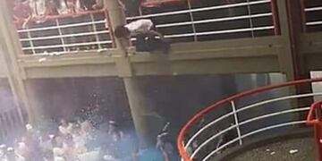 Peligro total: un estudiante se tiro \