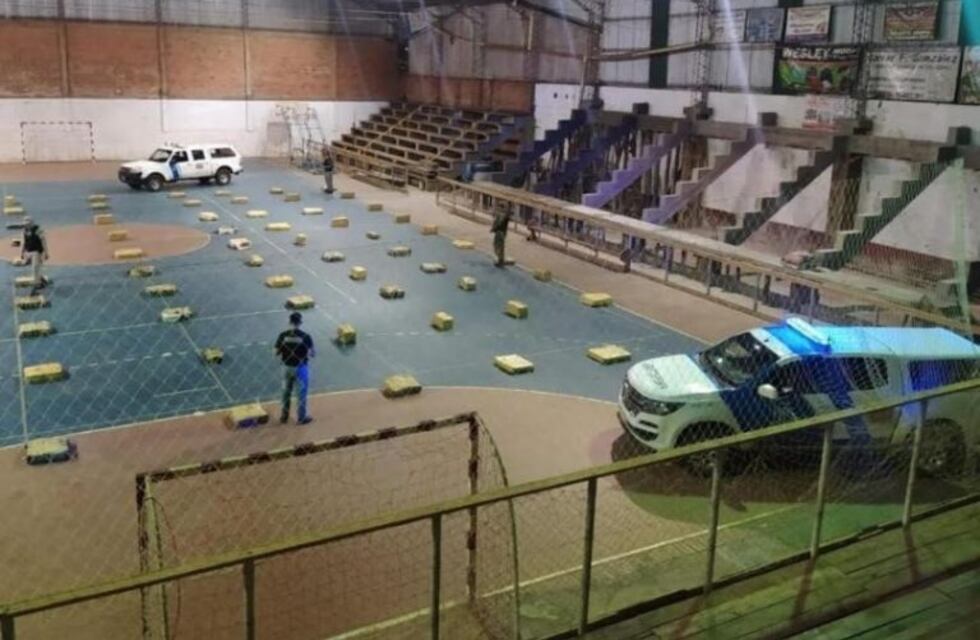Encontraron cerca de 1500 kilos de marihuana en costas del río Paraná en Montecarlo