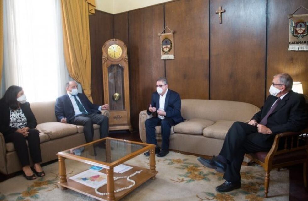 El gobernador Raúl Jalil se reunió con jueces de la Corte