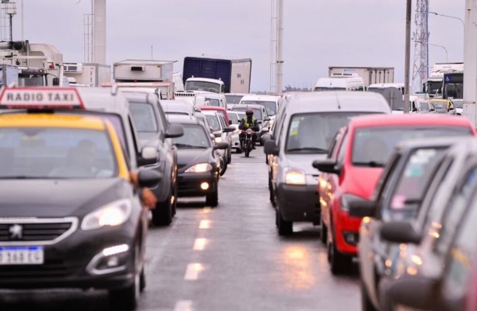 Pese a la cuarentena, continúa el caos de tránsito en los accesos a la ciudad de Buenos Aires