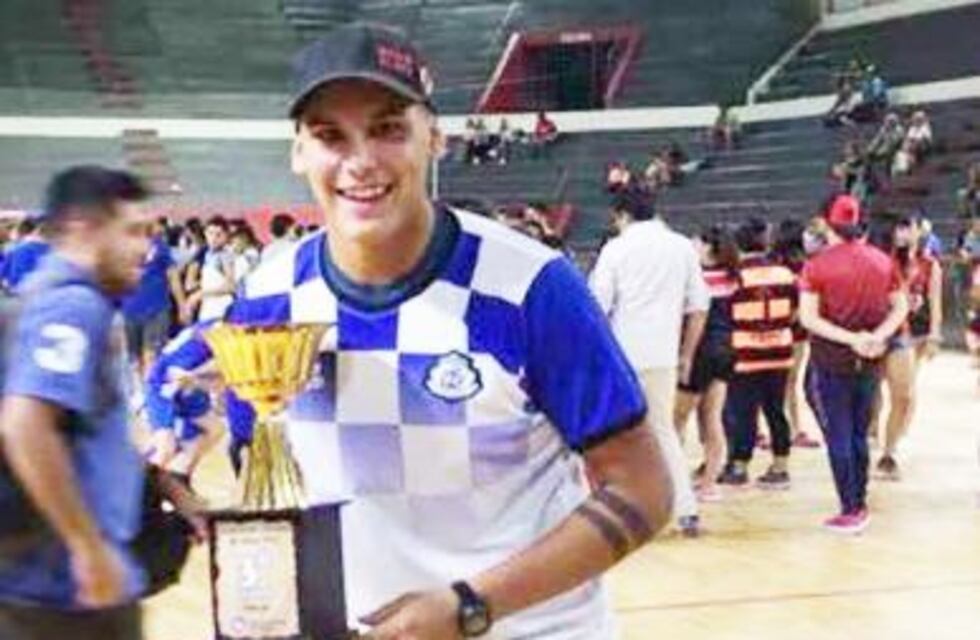 El joven que atropelló y mató a un futbolista sanjuanino continúa detenido