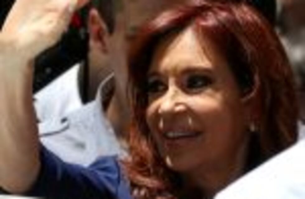 Cristina Kirchner: "Hay que sustituir dirigentes, entre los cuales me incluyo"