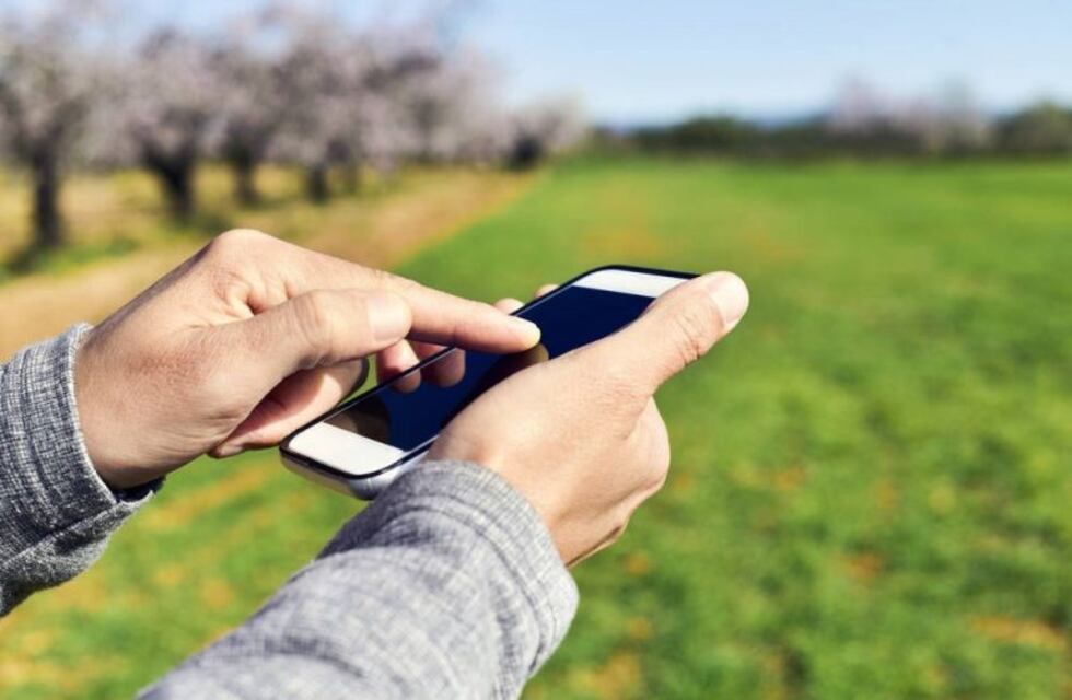 La Universidad y las cooperativas se unen para mejorar la banda ancha rural