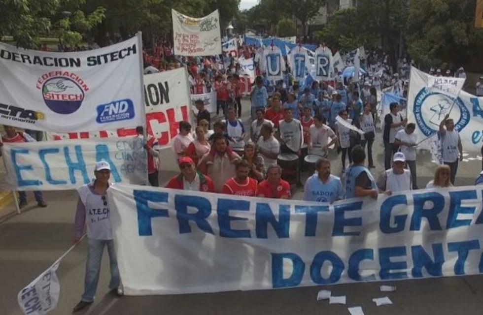 El Frente Gremial Docente de Chaco comenzó un paro por 48 horas