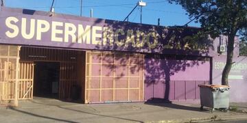 Encuentran chinos escondidos en un supermercado para evitar la cuarentena (SL24)