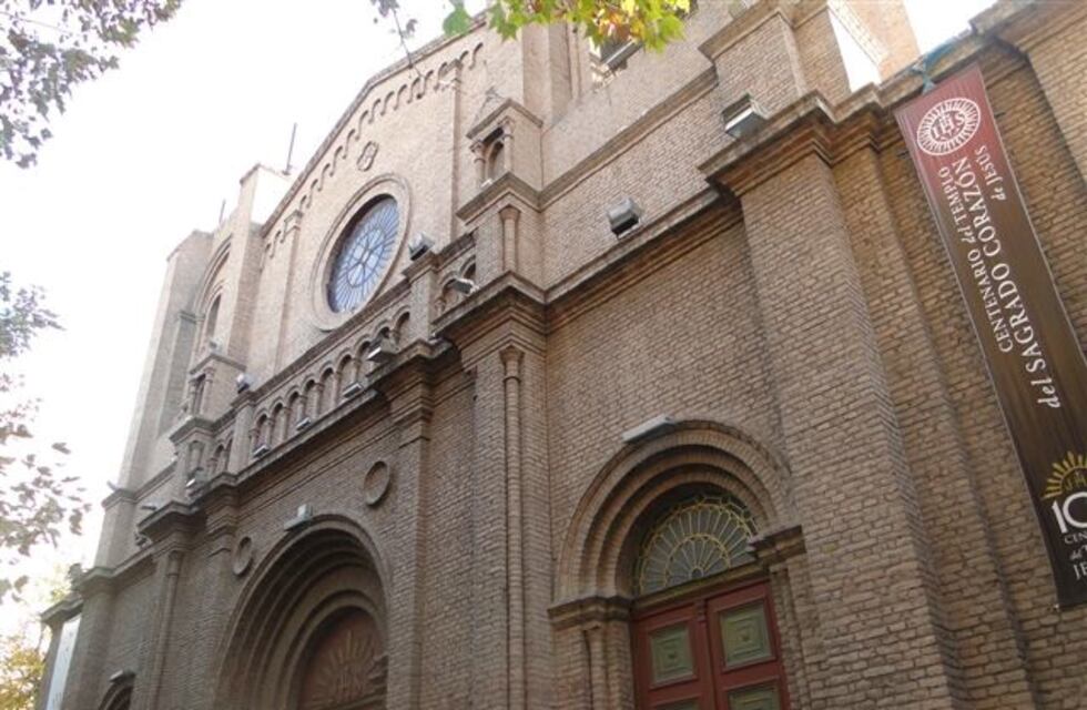 La Justicia investiga a un cura por supuestos abusos a tres menores